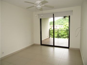 Vendo Apartamento en River Valley con vista a las montañas