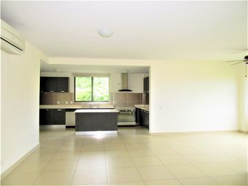 Vendo Apartamento en River Valley con vista a las montañas
