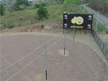 Se vende finca de 5 has con proyecto completo en Pedasí