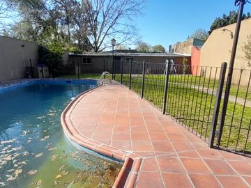 Casa en venta en Castelar Sur
