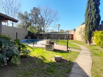 Casa en venta en Castelar Sur