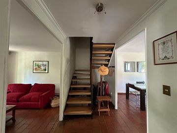 Casa en Venta en Amplia casa en el corazón de Vitacura. Alejandro Serani - La Llaveria. Colegio Sagrados Corazones de Manquehue