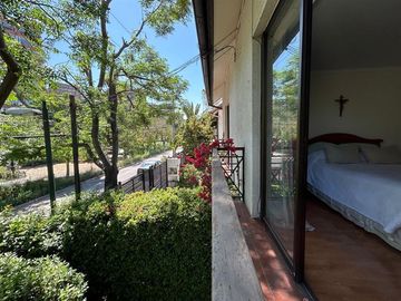 Casa en Venta en Amplia casa en el corazón de Vitacura. Alejandro Serani - La Llaveria. Colegio Sagrados Corazones de Manquehue