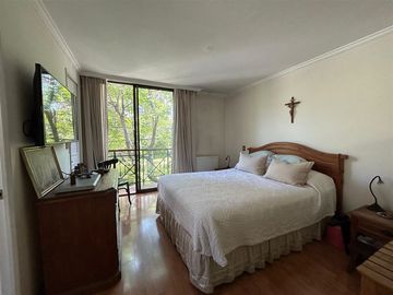 Casa en Venta en Amplia casa en el corazón de Vitacura. Alejandro Serani - La Llaveria. Colegio Sagrados Corazones de Manquehue
