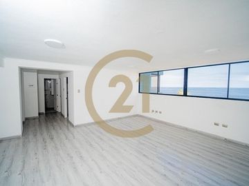 Departamento en Edificio Los Delfines
