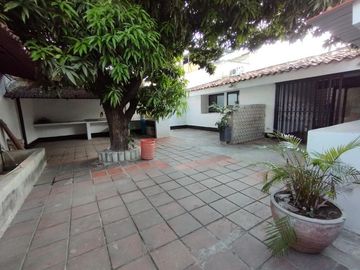 CASA en ARRIENDO/VENTA en Cúcuta B. CAOBOS