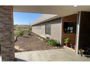 VENTA PARCELA CON CASA HACIENDA VIÑEDOS DE CASABLANCA
