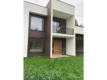 VENTA PARCELA VILLARRICA - PUERTA DEL SOL / CASA MODERNA