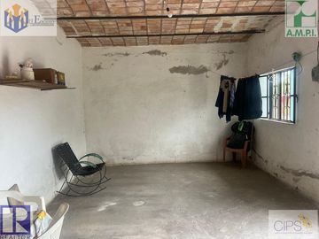 Se vende casa cerca de Las Varas