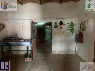 Se vende casa cerca de Las Varas
