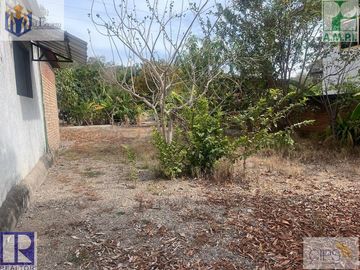 Se vende casa cerca de Las Varas