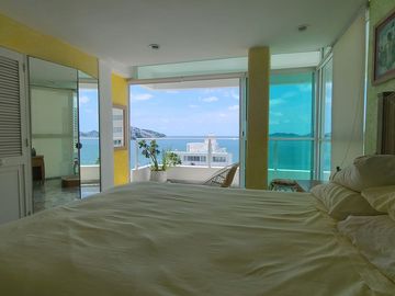 ESPLENDIDO PH FRENTE A PLAYA COSTA AZUL