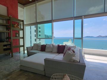 ESPLENDIDO PH FRENTE A PLAYA COSTA AZUL