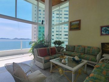ESPLENDIDO PH FRENTE A PLAYA COSTA AZUL