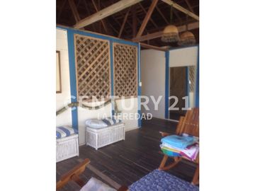VENTA CABAÑA EN MOÑITOS, CORDOBA. COD: 125327