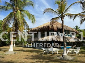 VENTA CABAÑA EN MOÑITOS, CORDOBA. COD: 125327