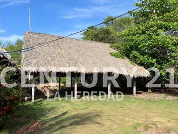 VENTA CABAÑA EN MOÑITOS, CORDOBA. COD: 125327