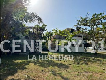 VENTA CABAÑA EN MOÑITOS, CORDOBA. COD: 125327