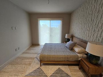 CASA EN RESIDENCIAL DE LUJO LOSANTOS 