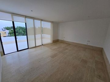 CASA EN RESIDENCIAL DE LUJO LOSANTOS 