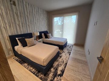 CASA EN RESIDENCIAL DE LUJO LOSANTOS 