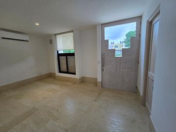 CASA EN RESIDENCIAL DE LUJO LOSANTOS 