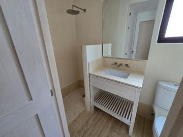 CASA EN RESIDENCIAL DE LUJO LOSANTOS 