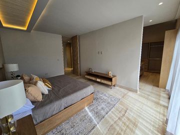 CASA EN RESIDENCIAL DE LUJO LOSANTOS 