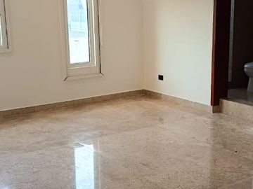 VENTA DE CASA EN LOMAS DE ANGELOPOLIS, CLUSTER CON ALBERCA Y CANCHA DE FUTBOL.