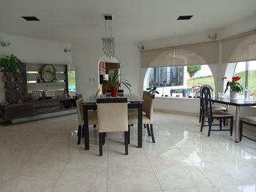 vendo casa en  la urb. Lagunas La Molina