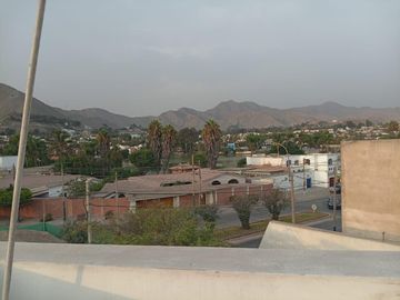vendo casa en  la urb. Lagunas La Molina