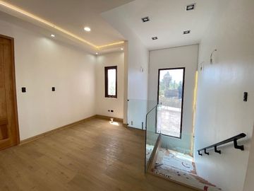 Venta de casa nueva en condominio Pirque sector Los Silos