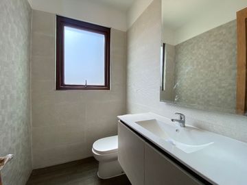 Venta de casa nueva en condominio Pirque sector Los Silos