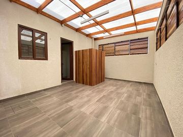 Venta de casa nueva en condominio Pirque sector Los Silos