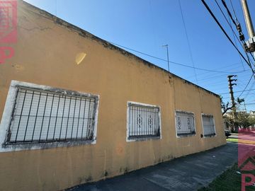 Casa  en Venta El Palomar / Moron (B110 1012)