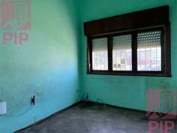 Casa  en Venta El Palomar / Moron (B110 1012)