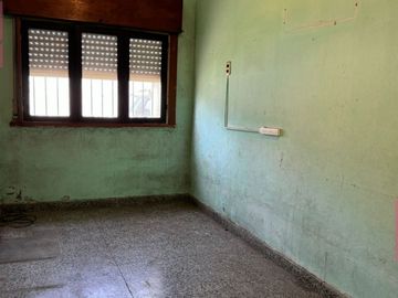 Casa  en Venta El Palomar / Moron (B110 1012)