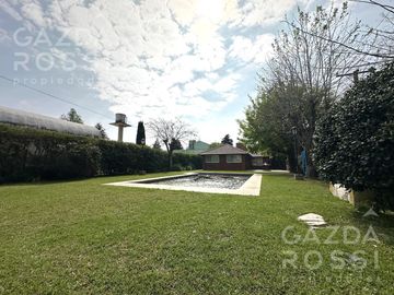 Casaquinta en Los Rosales