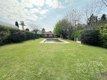 Casaquinta en Los Rosales