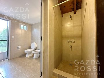 Casaquinta en Los Rosales