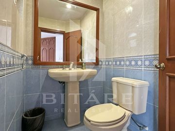 Hermosa Residencia en Venta en Bugambilias – Av. del Búfalo