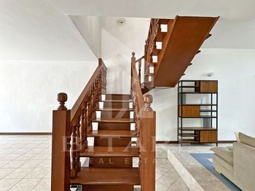 Hermosa Residencia en Venta en Bugambilias – Av. del Búfalo