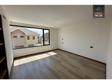 AMPLIA CASA POR ESTRENAR EN MISICATA