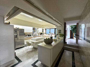RESIDENCIA EN VENTA EN COLINAS DE SAN JAVIER, ZAPOPAN