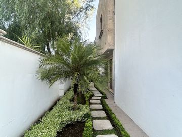Casa en venta en Residencial Santa Paulina