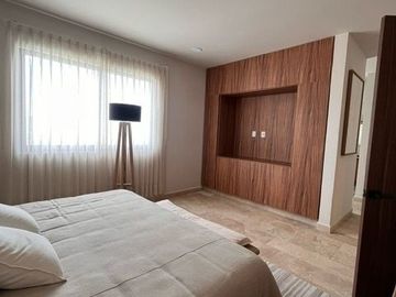 Casa en Venta en zona Cañadas del Lago, Alberca, 3 Recámaras, Cto Servicio..