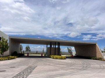 Casa en Venta en zona Cañadas del Lago, Alberca, 3 Recámaras, Cto Servicio..
