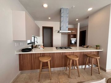 Casa en Venta en zona Cañadas del Lago, Alberca, 3 Recámaras, Cto Servicio..