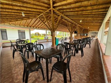 Finca el alquiler en Pereira, 20 Personas