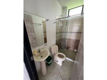 Finca el alquiler en Pereira, 20 Personas